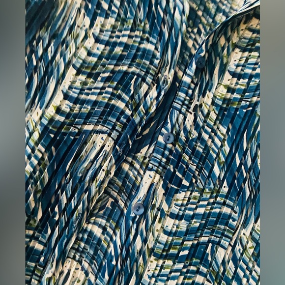 Beautiful TAILOR B.MOSS Lightweight flowy silken pleated flared top size M - Picture 7 of 9